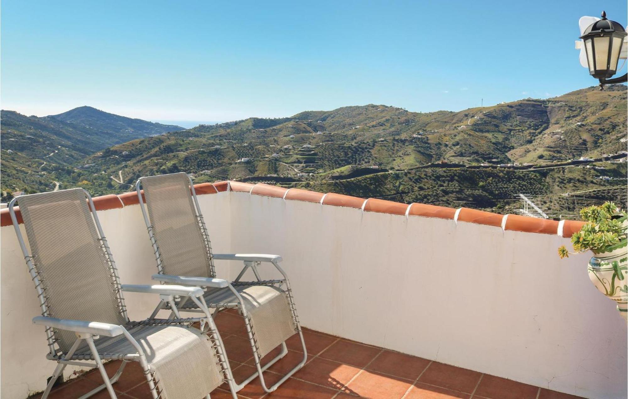 Nice Home In Canillas De Albaida With Wifi Zewnętrze zdjęcie