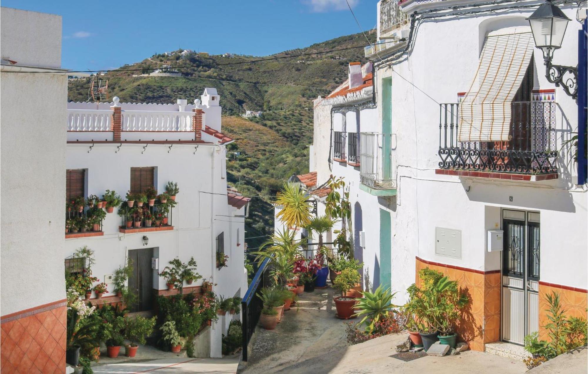 Nice Home In Canillas De Albaida With Wifi Zewnętrze zdjęcie